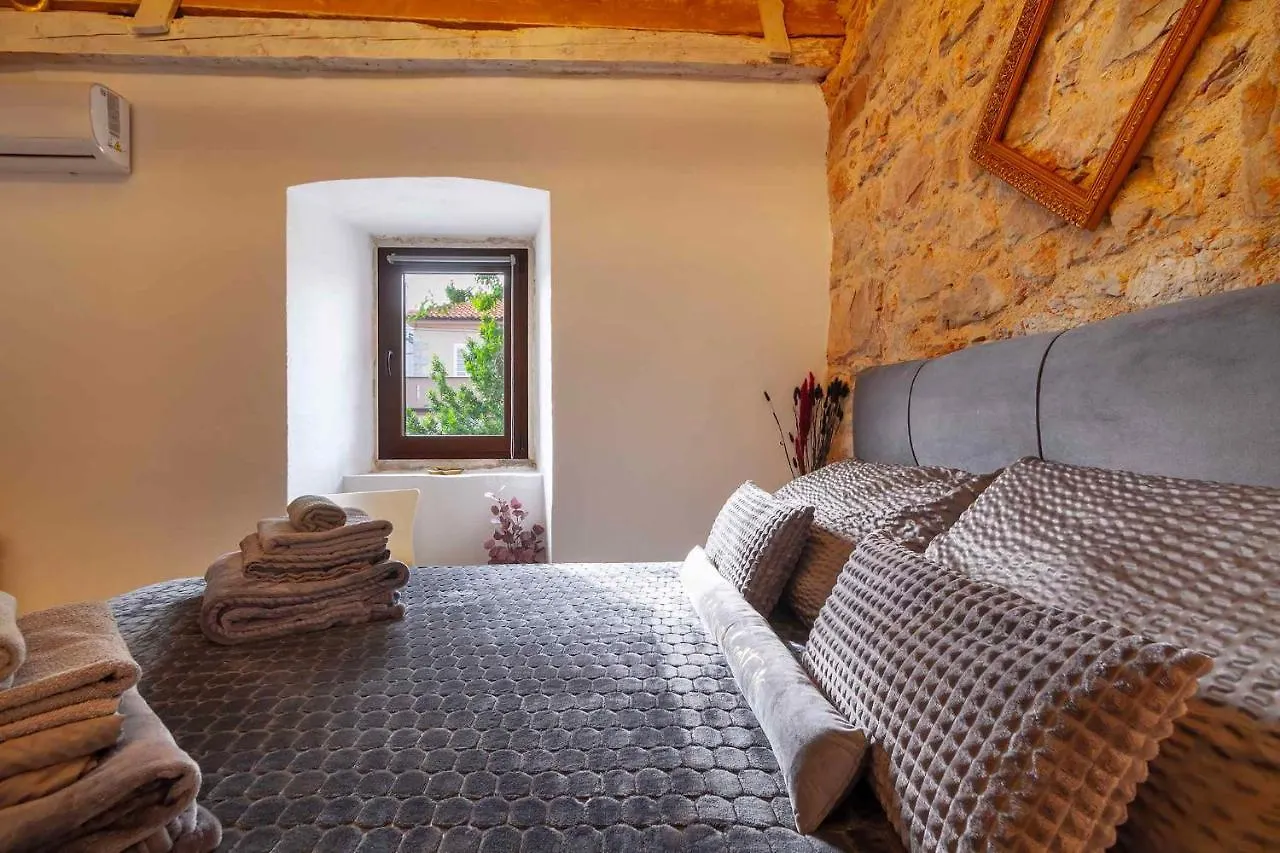 Apartment In Silo - Insel Krk 45239 Croatia