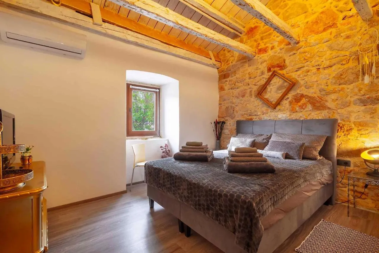 Apartment In Silo - Insel Krk 45239
